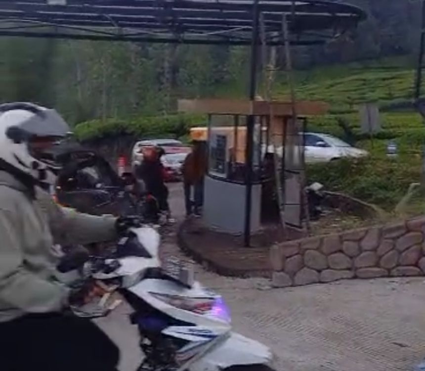 Barier Gate Ciliwung Tea